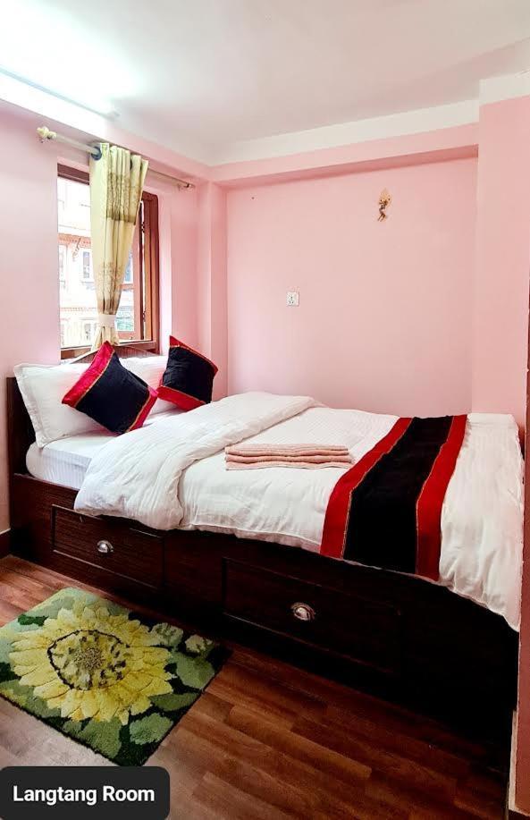 Annapurna Guest House And Rooftop Restaurant Bhatgoan Buitenkant foto